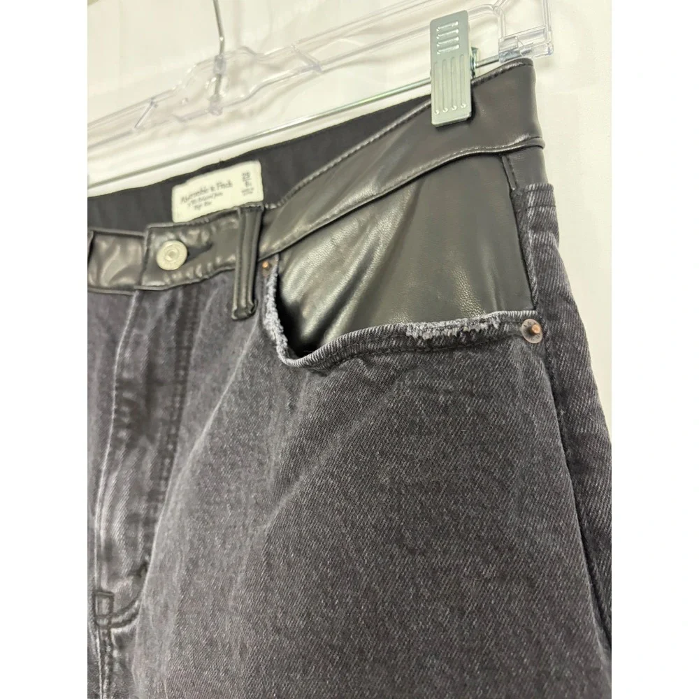 Abercrombie & Fitch 90s Relaxed Jean Leather Trim High Rise Black 29/8S Grunge